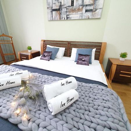 Inn Home Apartments In Kiev Center ภายนอก รูปภาพ