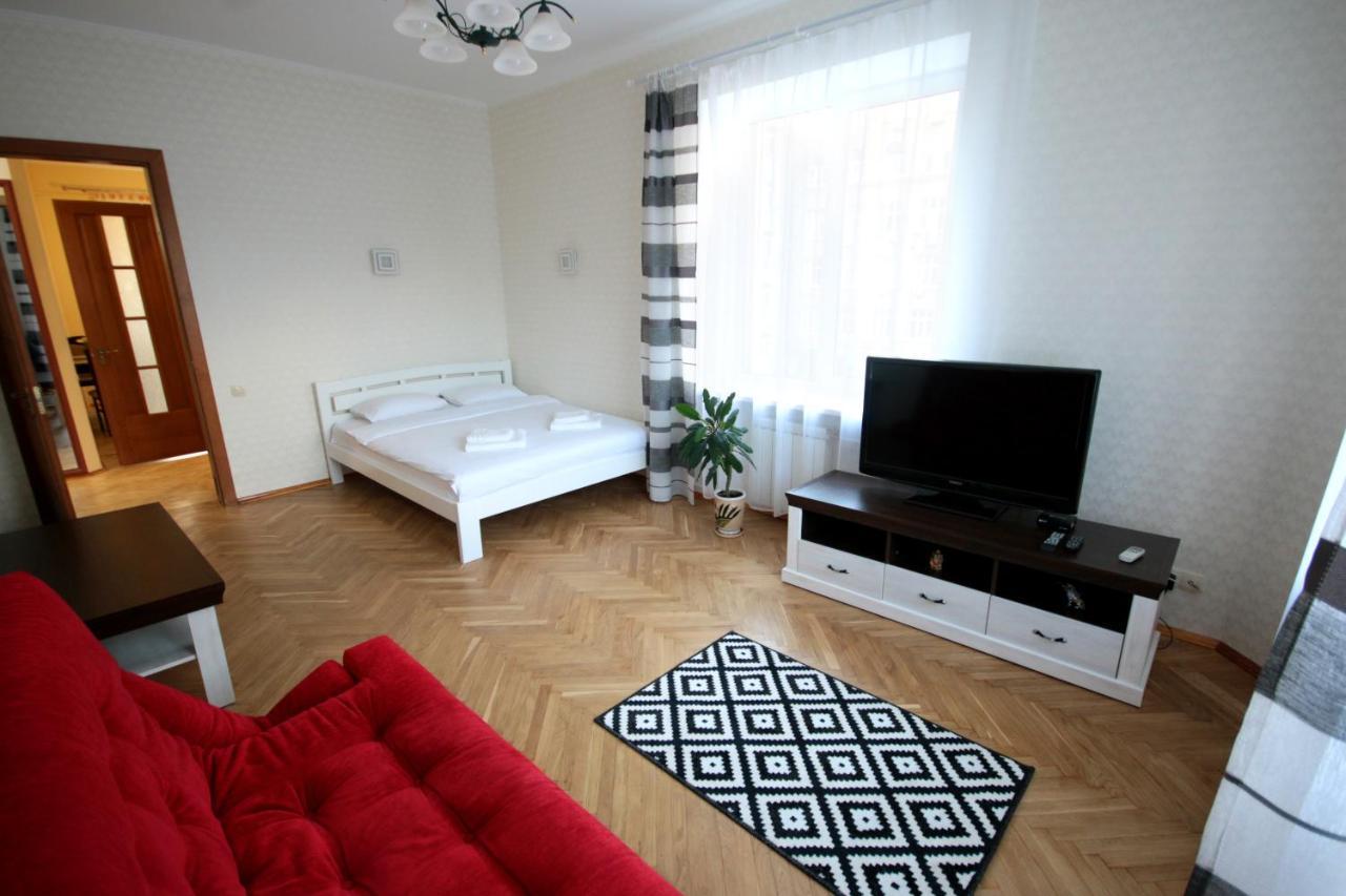 Inn Home Apartments In Kiev Center ภายนอก รูปภาพ