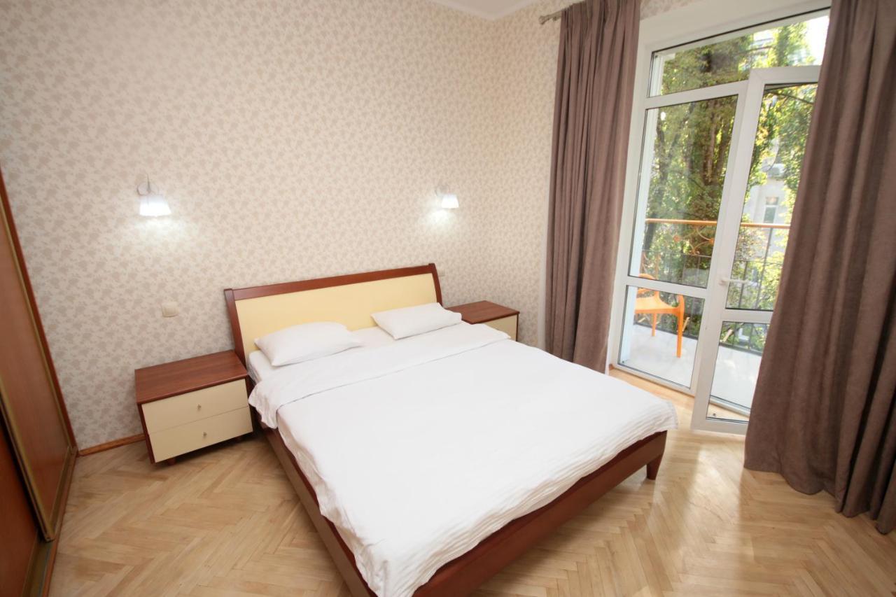 Inn Home Apartments In Kiev Center ภายนอก รูปภาพ