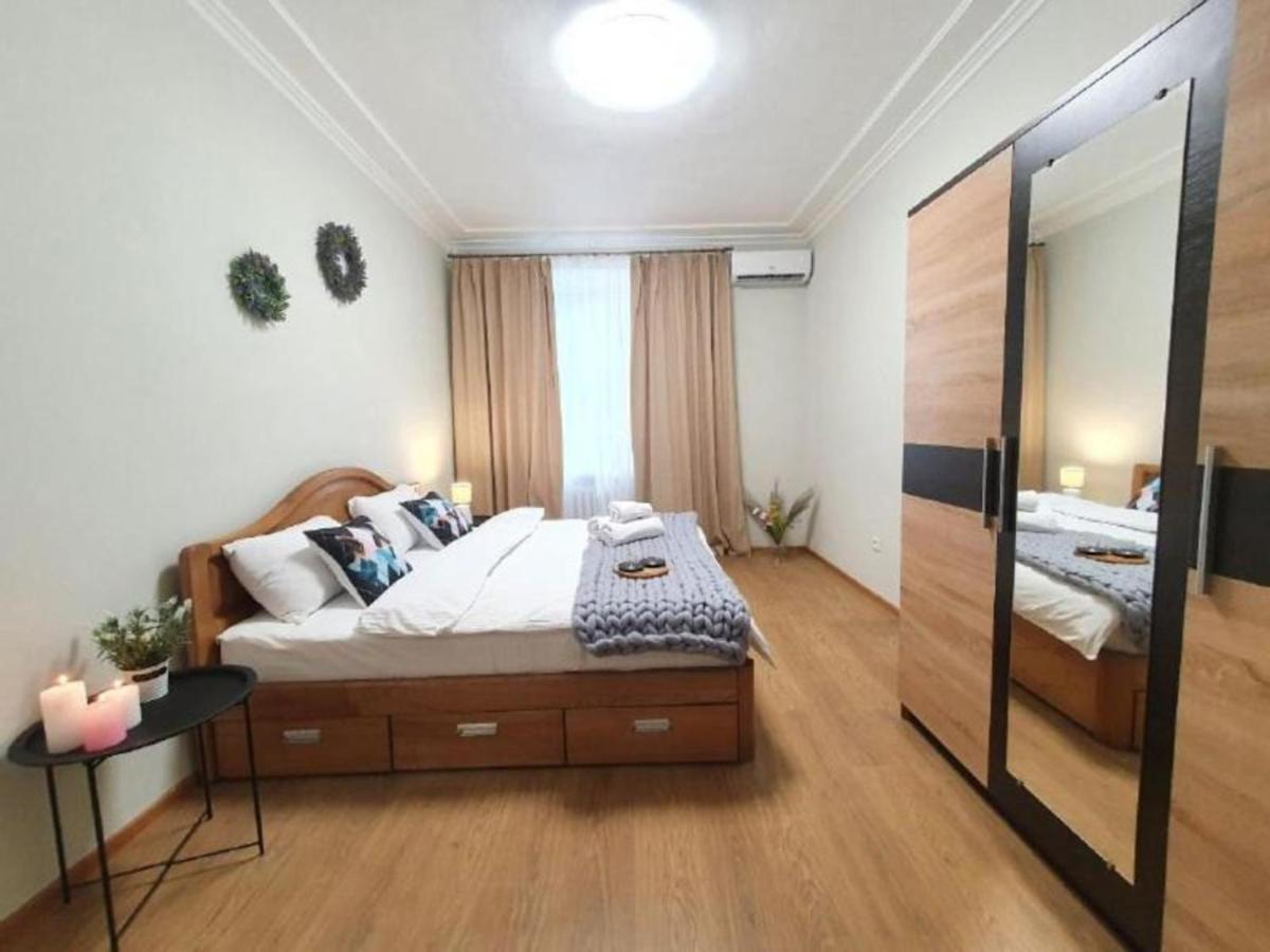 Inn Home Apartments In Kiev Center ภายนอก รูปภาพ