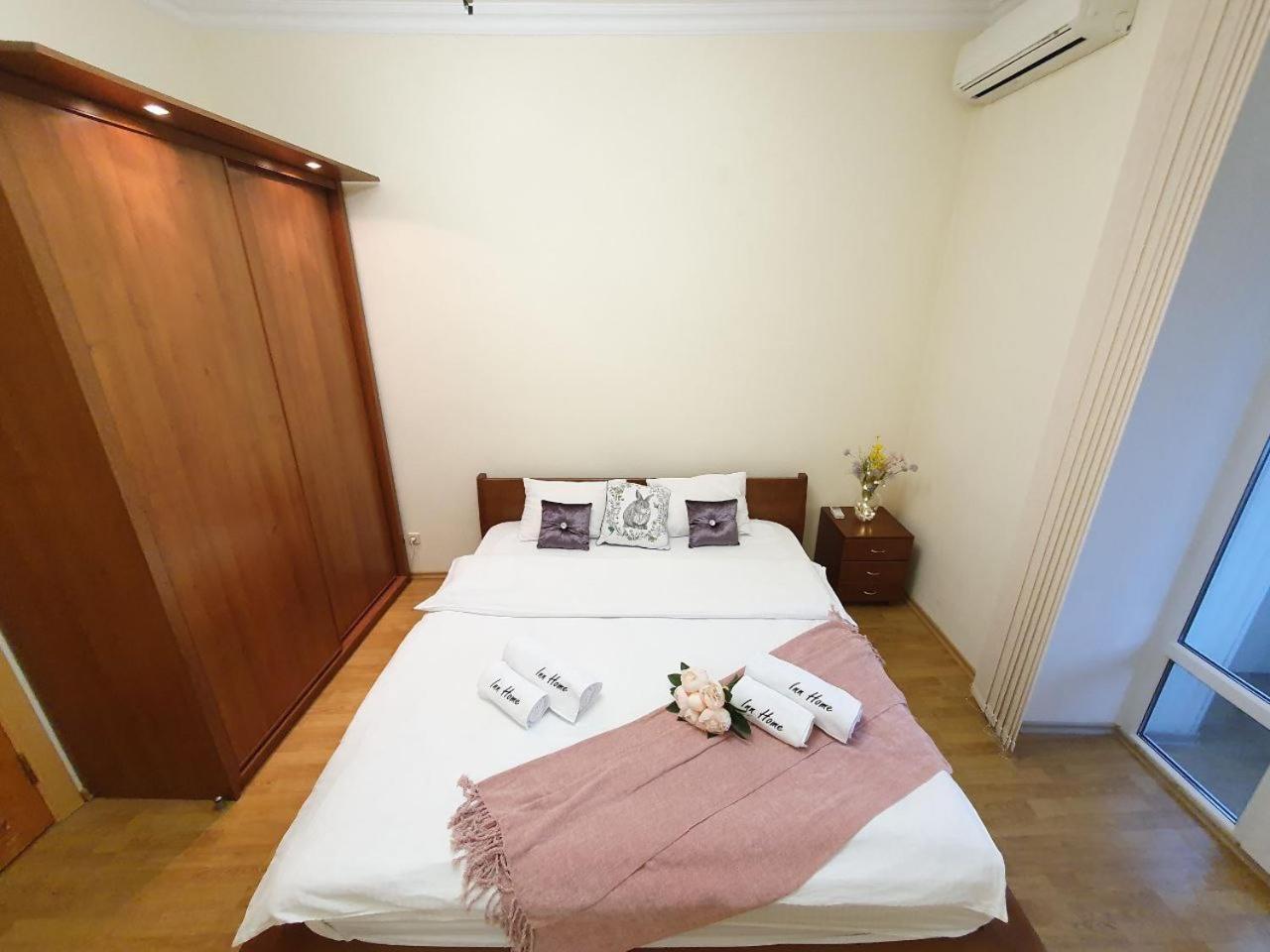 Inn Home Apartments In Kiev Center ภายนอก รูปภาพ