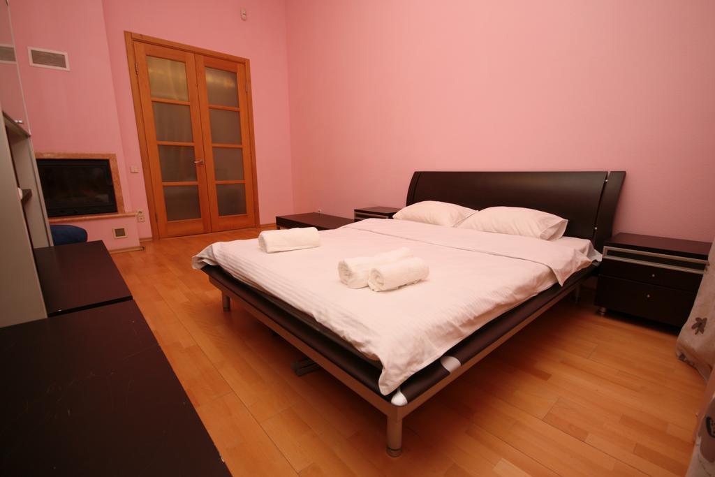 Inn Home Apartments In Kiev Center ภายนอก รูปภาพ