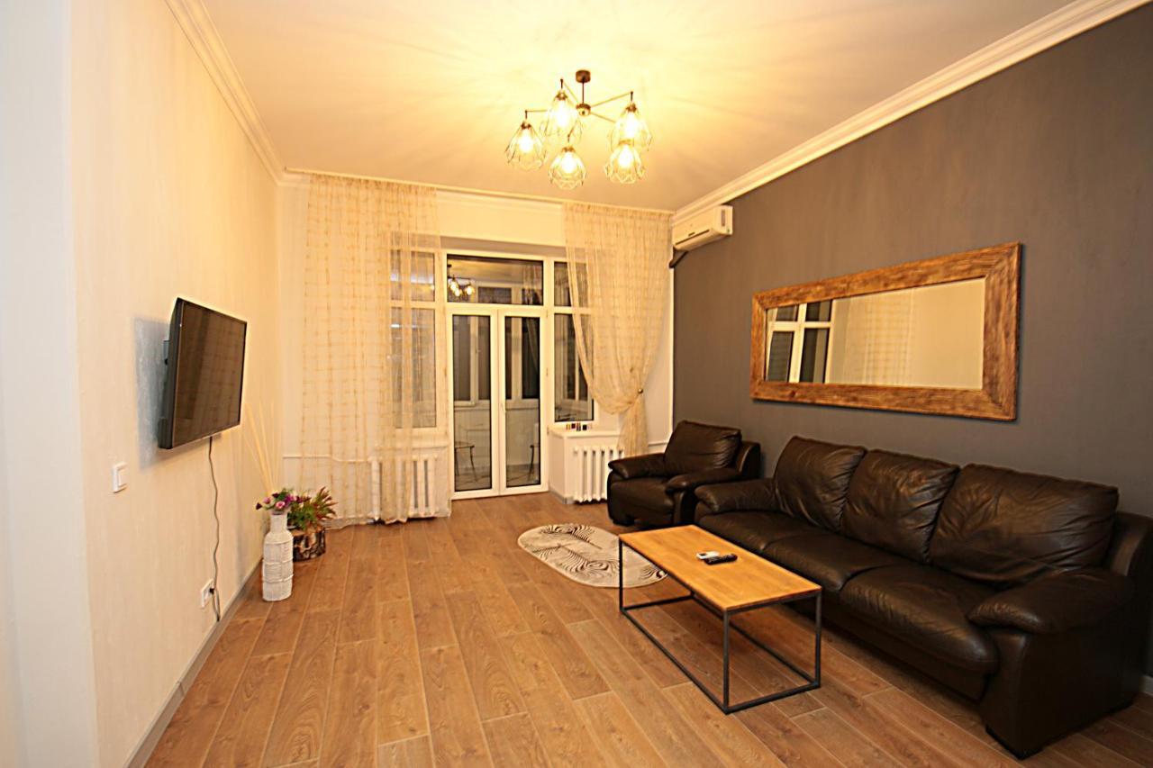 Inn Home Apartments In Kiev Center ภายนอก รูปภาพ