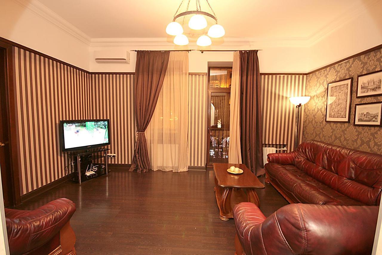 Inn Home Apartments In Kiev Center ภายนอก รูปภาพ