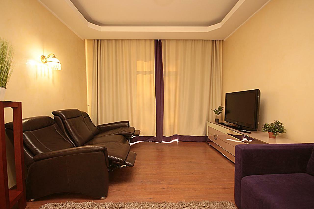 Inn Home Apartments In Kiev Center ภายนอก รูปภาพ